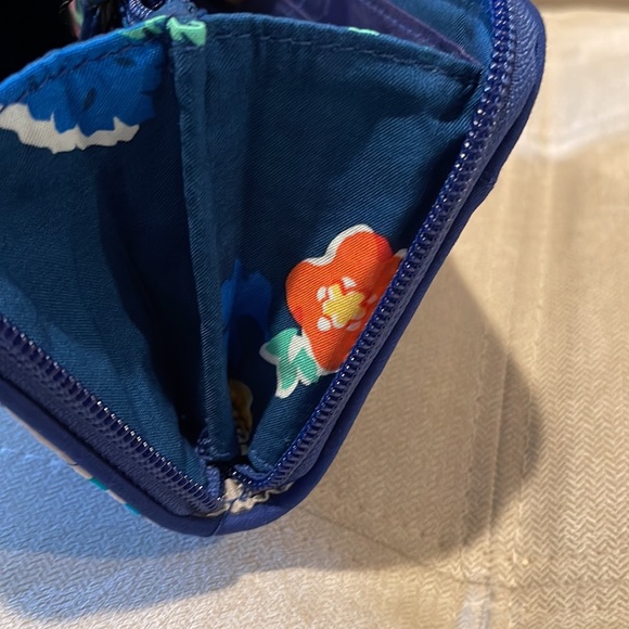 Vera Bradley RFID Wallet - Picture 3 of 7